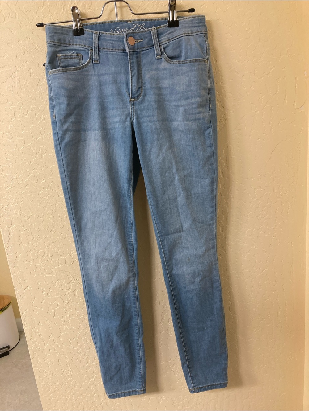Universal Thread Light Wash Stretch Skinny Jeans